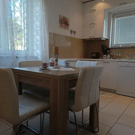 Apartment Luka *